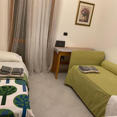 La Casa Di Giu Leilighet Pozzuoli Eksteriør bilde